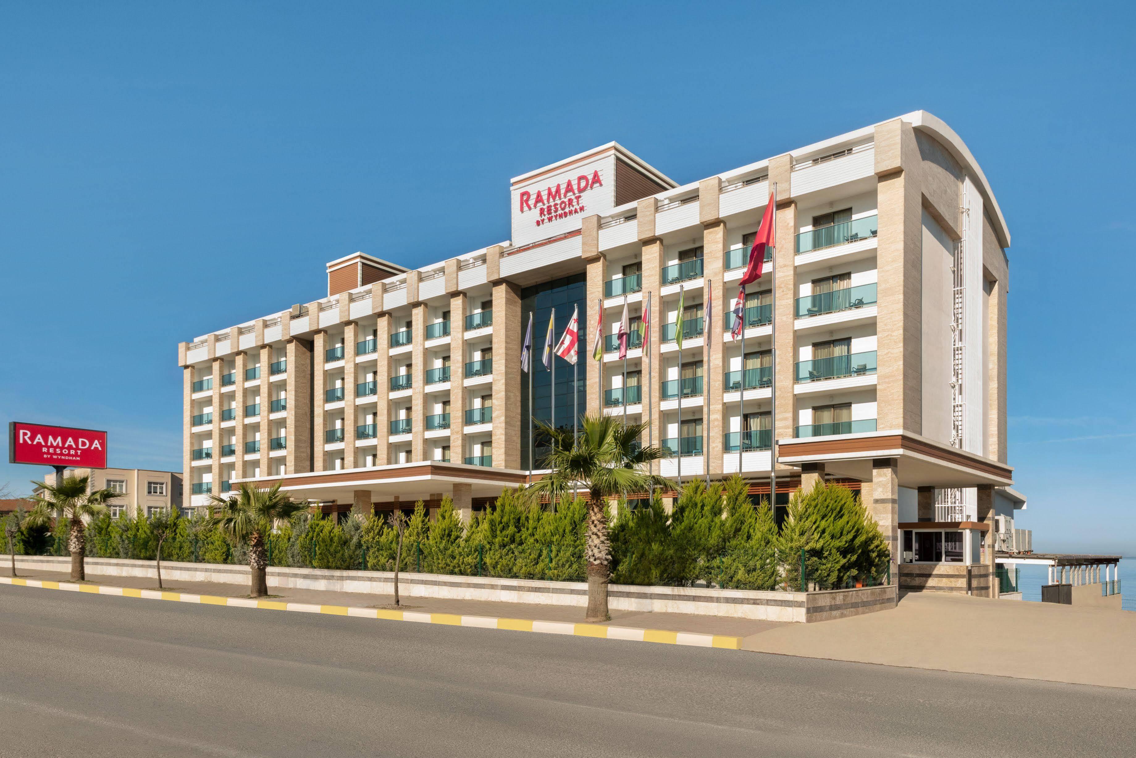Ramada Resort By Wyndham Unye Buitenkant foto