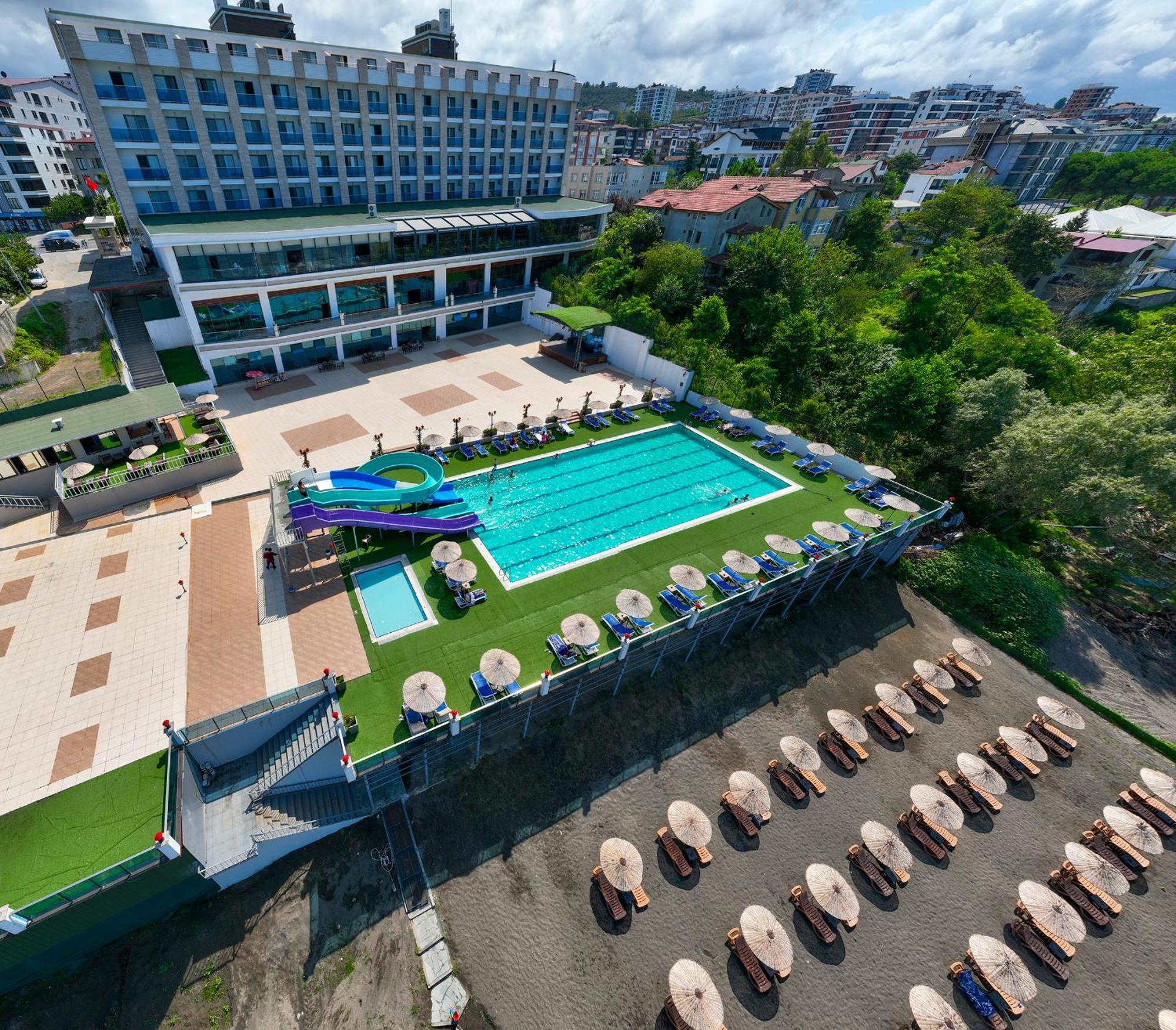 Ramada Resort By Wyndham Unye Buitenkant foto