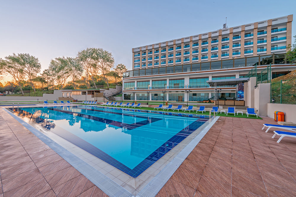 Ramada Resort By Wyndham Unye Buitenkant foto
