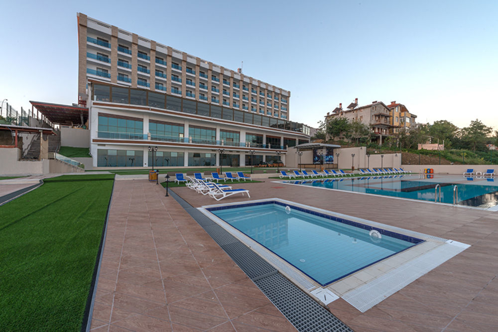 Ramada Resort By Wyndham Unye Buitenkant foto