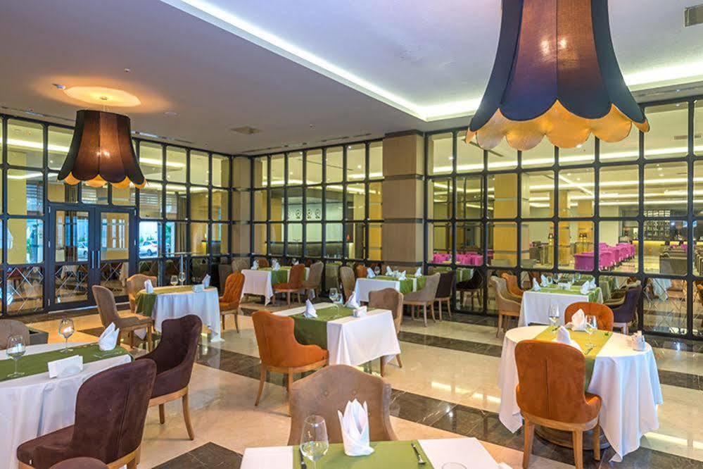 Ramada Resort By Wyndham Unye Buitenkant foto
