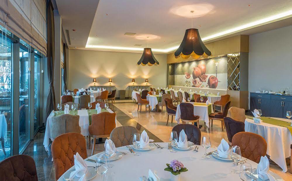 Ramada Resort By Wyndham Unye Buitenkant foto